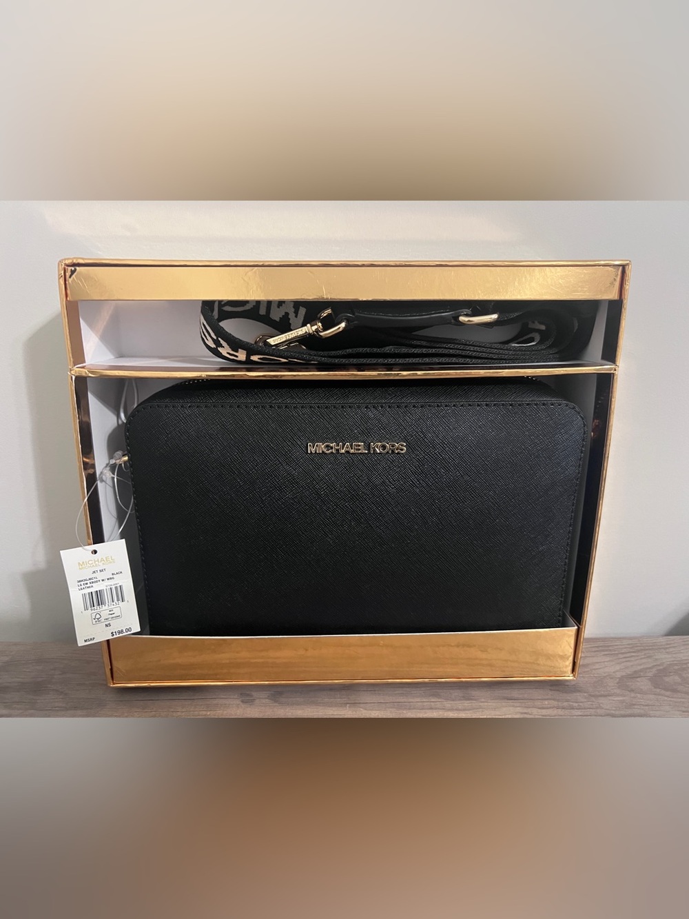 MICHAEL KORS Jet Set Large EW Xbody W/ WBG Leather Black NWT $ 198